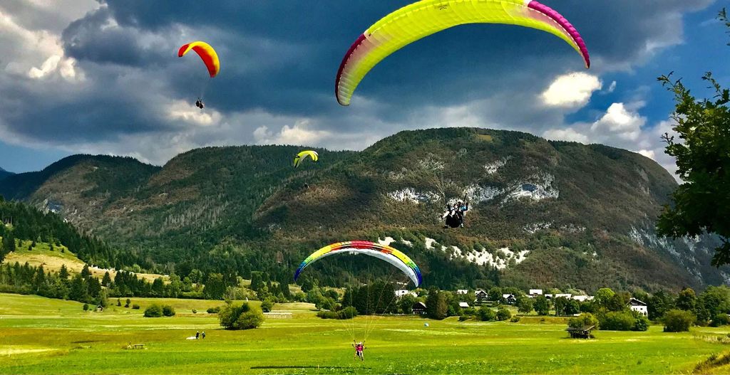 Bohinj: Akrobatischer Tandem-Gleitschirmflug vom Vogel
