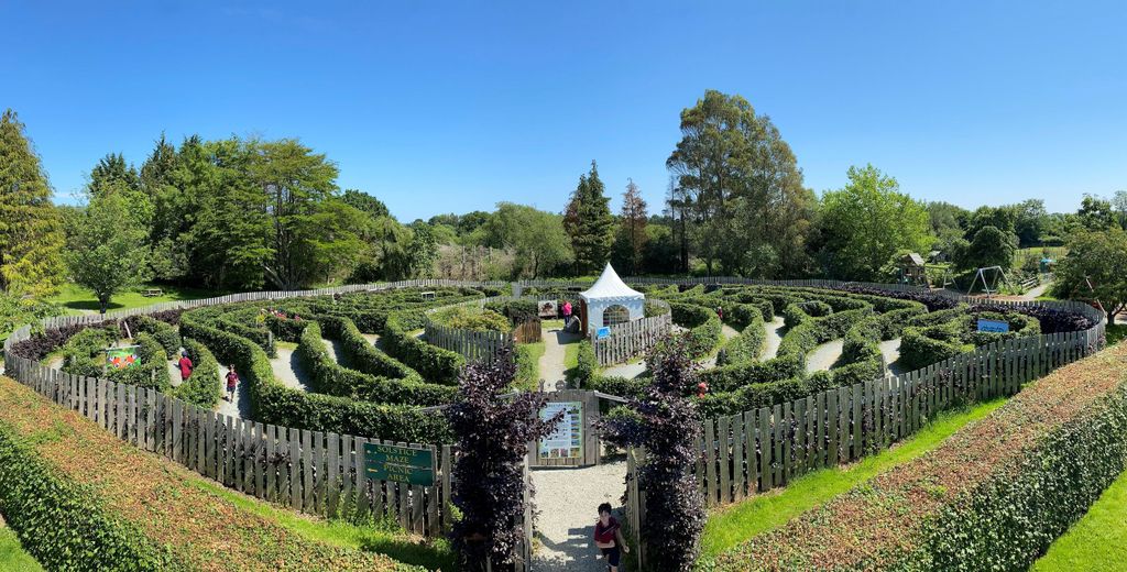 Wicklow: Greenan Farm, Museen & Labyrinth mit Tierfütterung