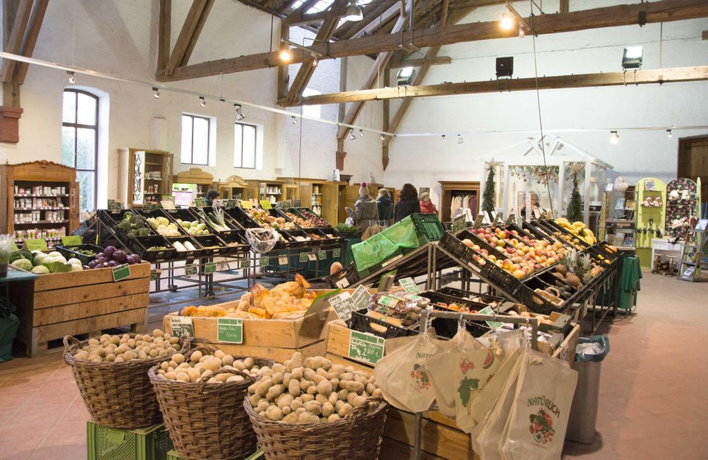 Wiesbaden: Zertifizierter Bio-Bauernhof - Domäne Mechtildshausen