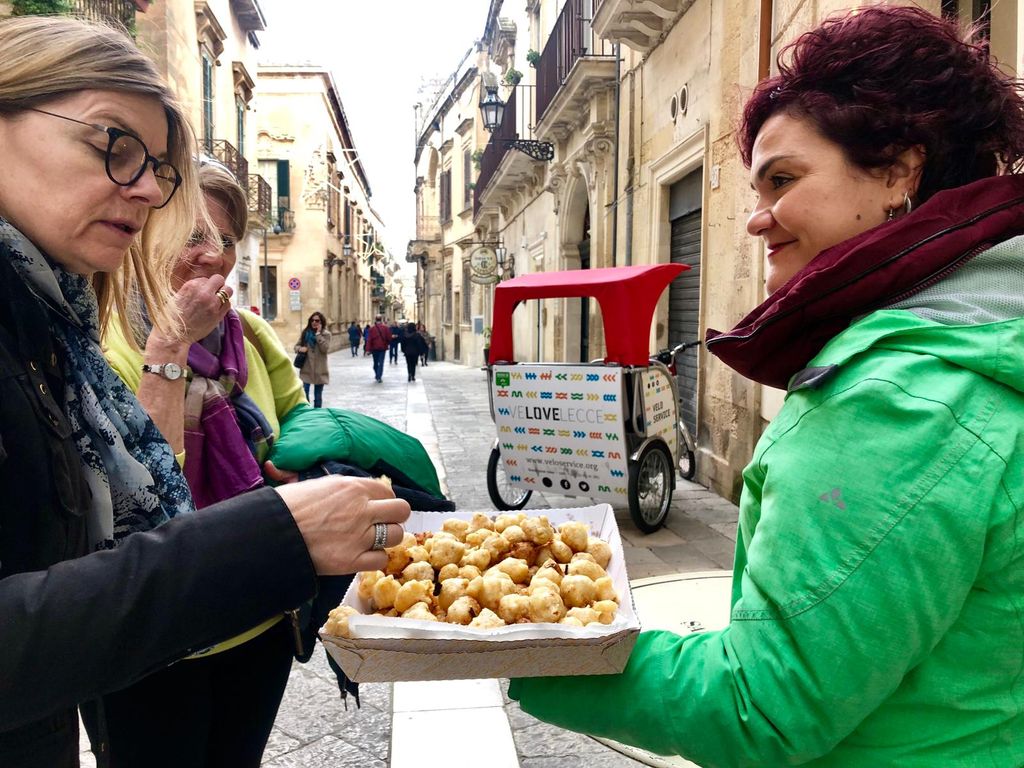 Lecce: Geführte Tour & Street Food Verkostung mit der Rikscha
