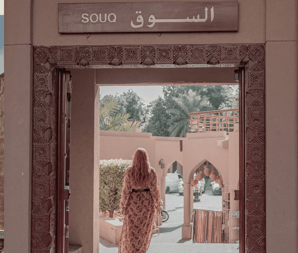 Nizwa Souq, Nizwa Fort, Bahla Fort & Jabrin Castle