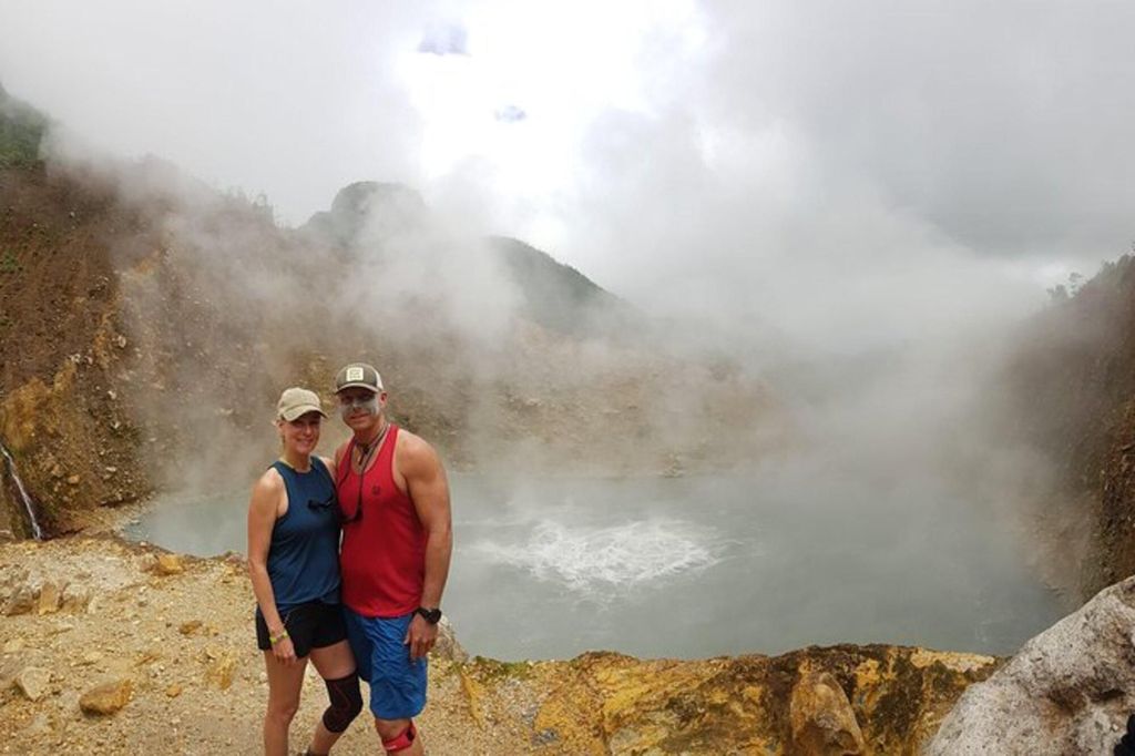 Dominica: Geführte Wanderung zum Boiling Lake mit Snacks
