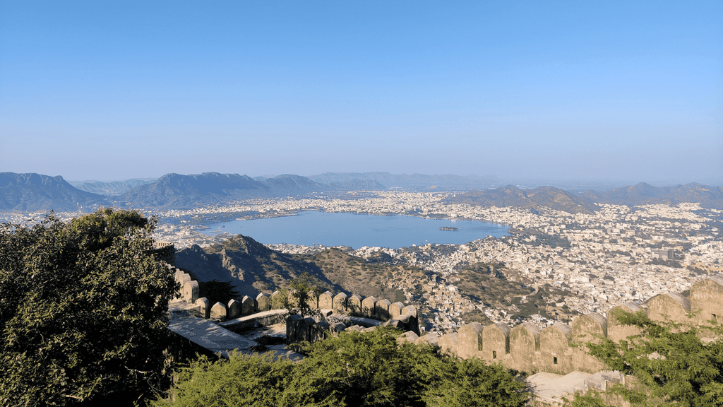 Von Delhi: 2-tägige Ajmer- und Pushkar-Tour mit Hotel & Auto
