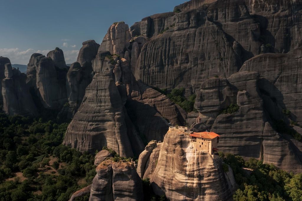 Meteora: Eine Reise zu den himmelhohen Klöstern