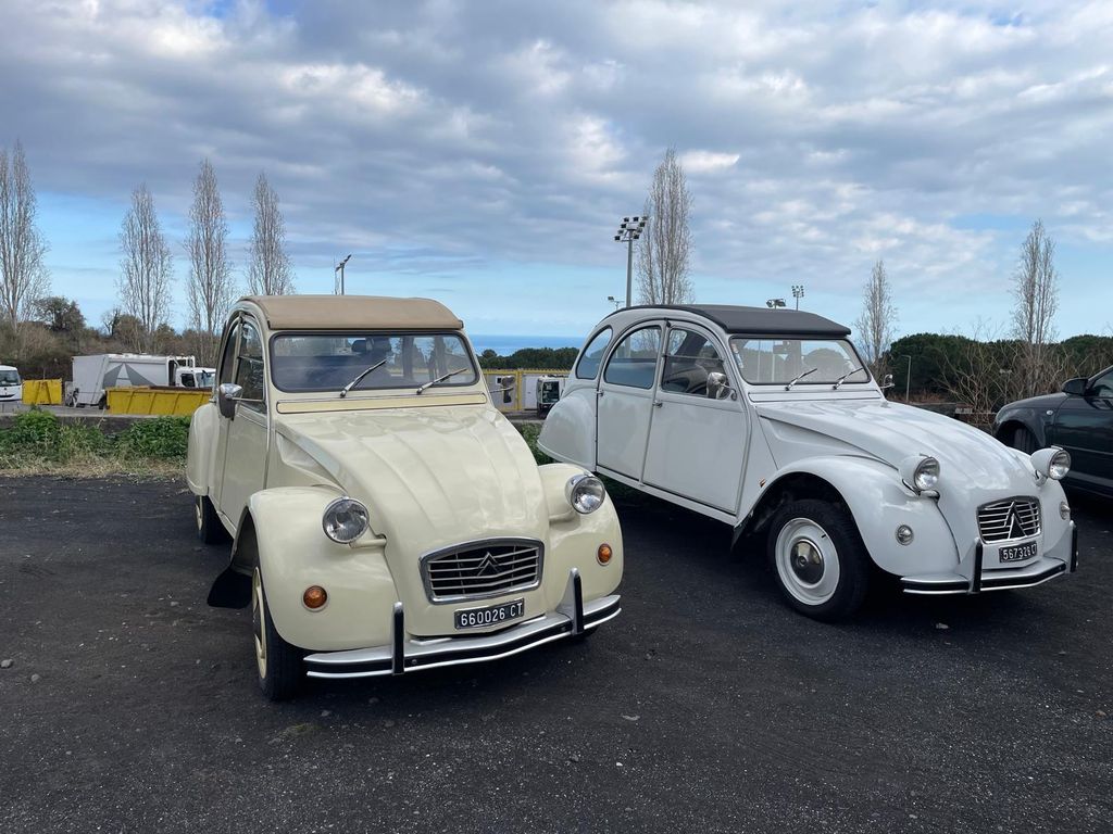 Oldtimer-Tour durch die Landschaft von Noto und Casa Nepeta