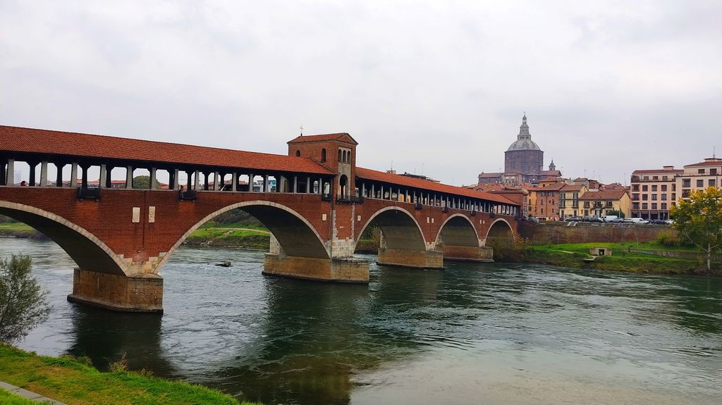 Pavia Private Guide: Hundert Türme am Ticino-Fluss