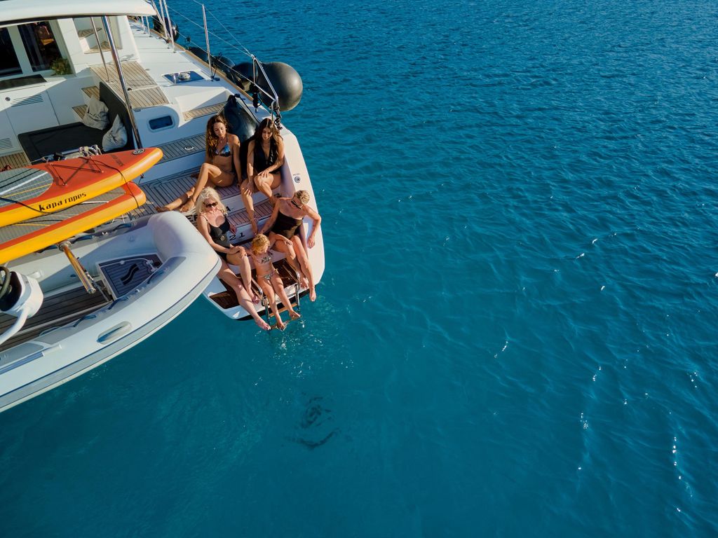 Chania: Katamaranfahrt am Nachmittag - Abendessen, Drinks & Sonnenuntergang