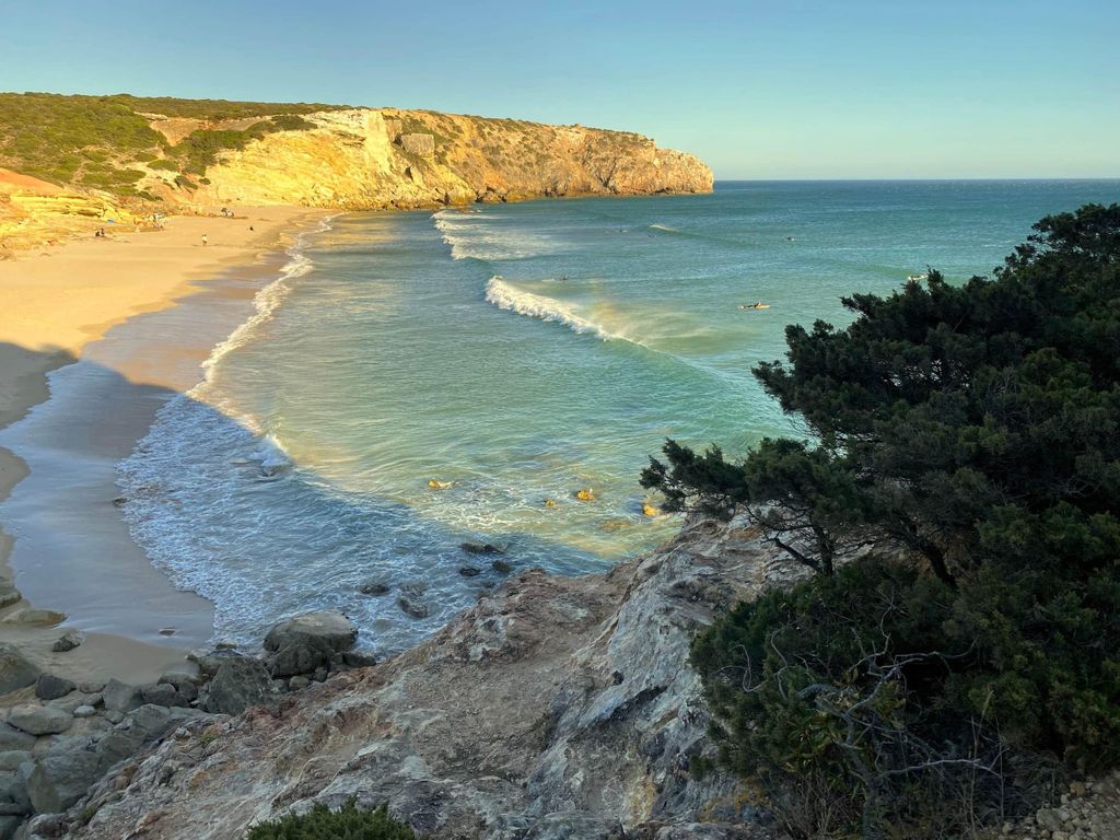 Zavial: Horizont erweitern | Küstenwanderung & Yoga