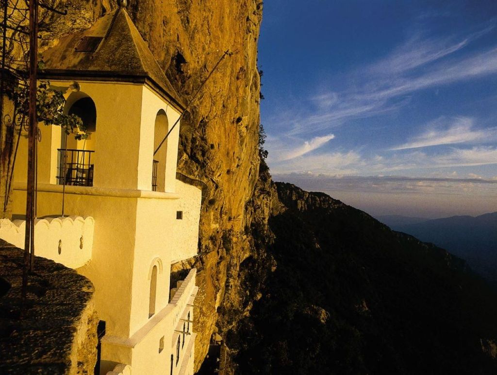 Von Podgorica aus: Ostrog Monastery Tour mit Abholung