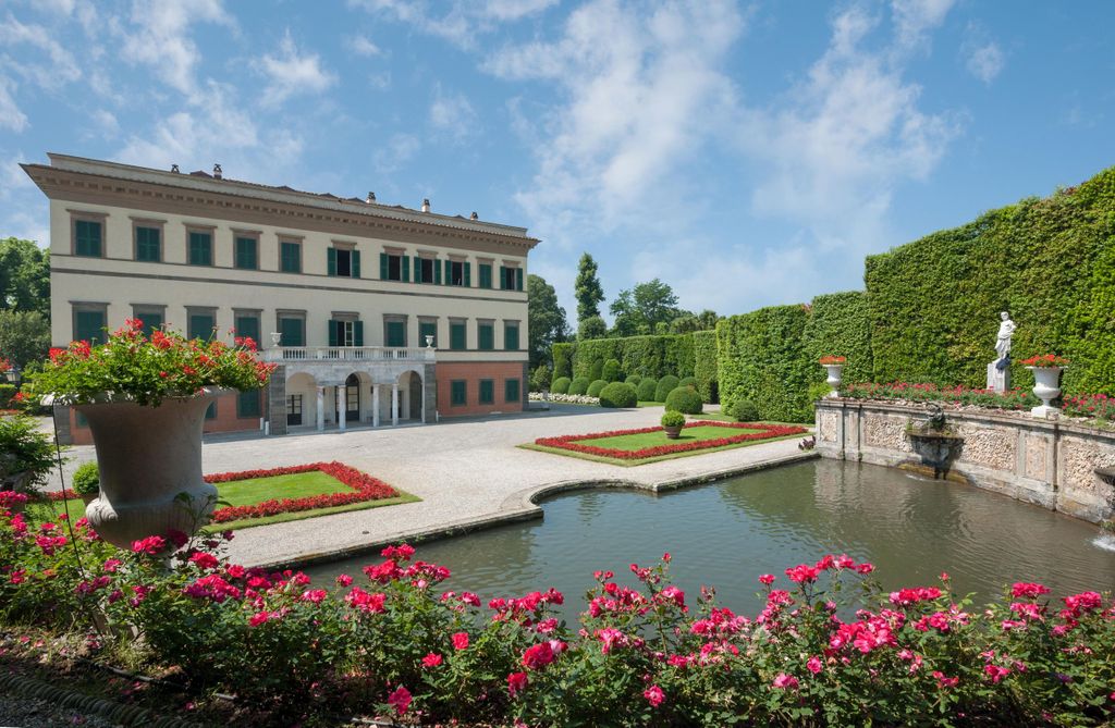 Lucca: Villa Reale Tour mit Wein- und Olivenölverkostung