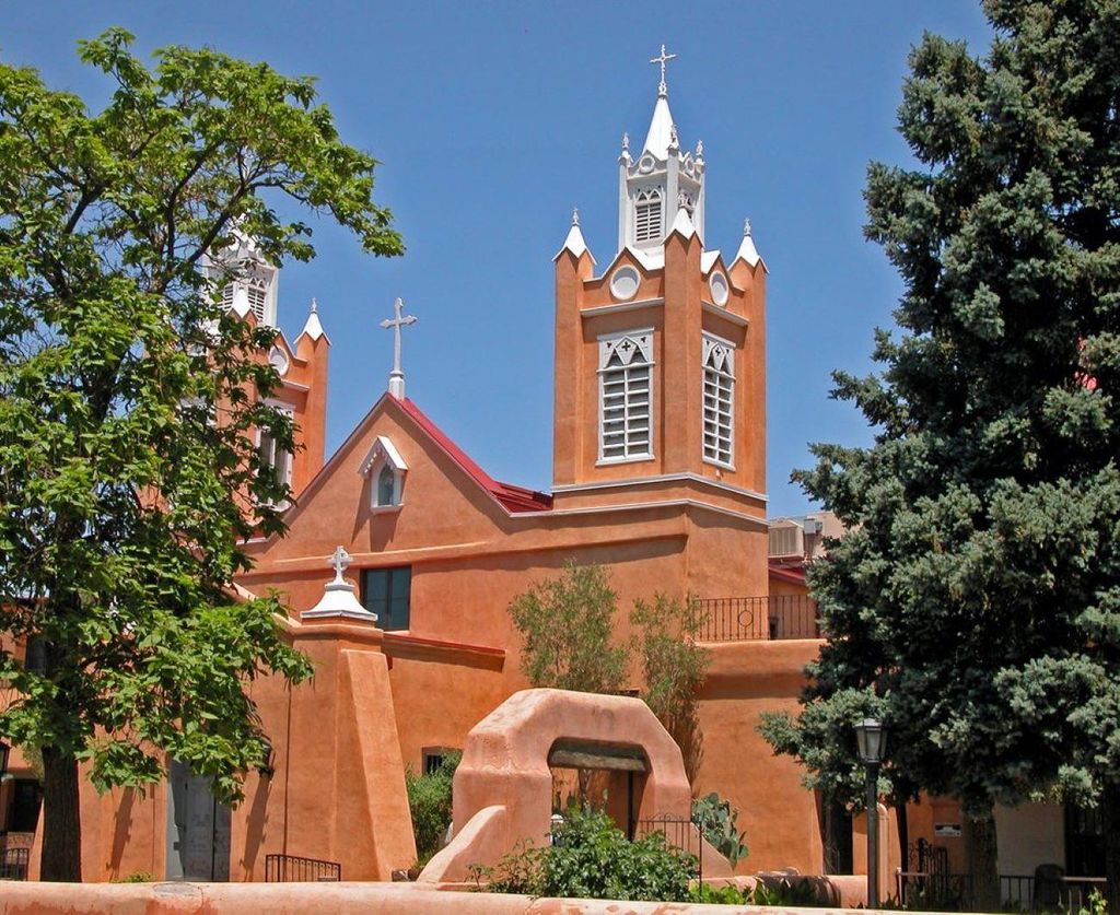 Albuquerque: 12pm Old Town History, Legends & Lore Tour