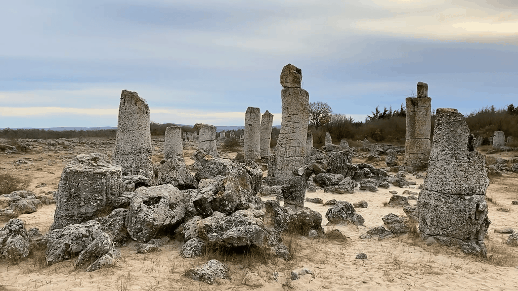 Warna: Natur- & Geschichtstour – Steinwald + Aladscha-Kloster