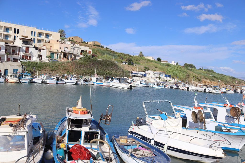 Bootstour durch Selinunte mit Badestopp und Mittagessen