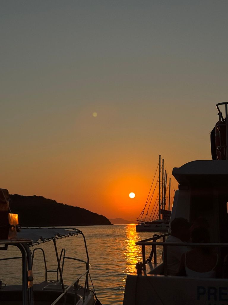 Glasbodenbootfahrt bei Sonnenuntergang von Lefkimmi zur Blauen Lagune