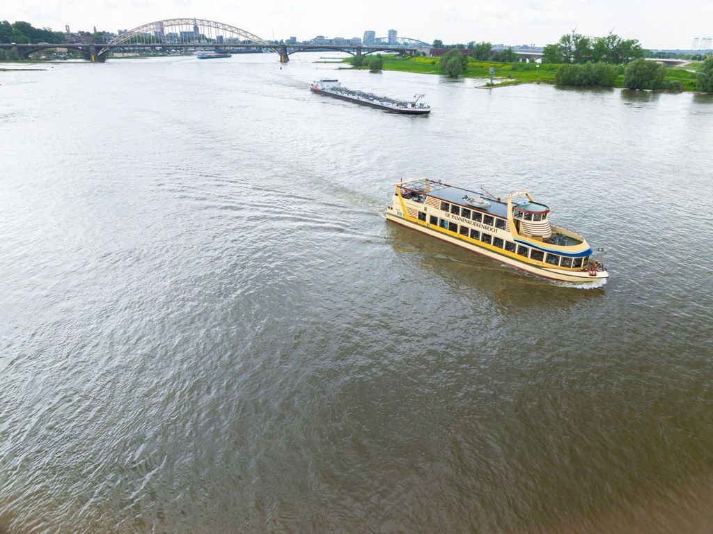 Nijmegen: Flusskreuzfahrt mit holländischen Pfannkuchen zum Sattessen