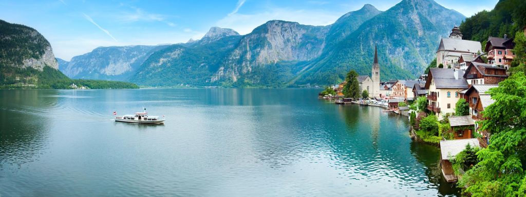 Wien: Hallstatt & Salzkammergut Reise mit Ossuarry Option