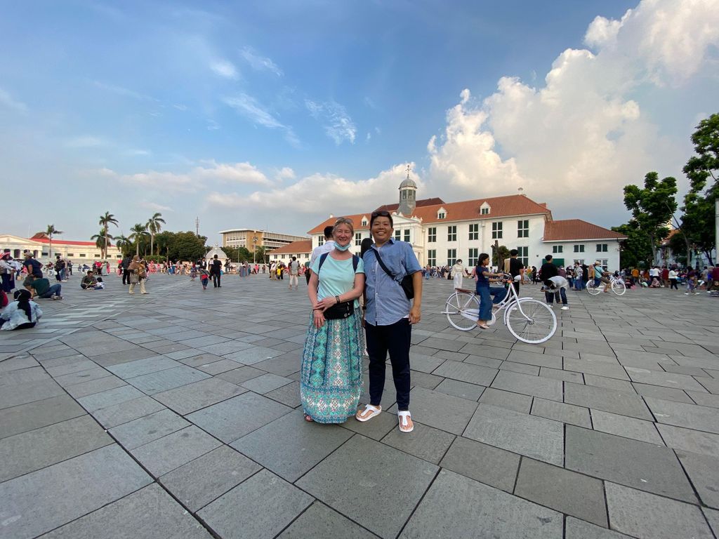 Jakarta: Rundgang mit einem Einheimischen