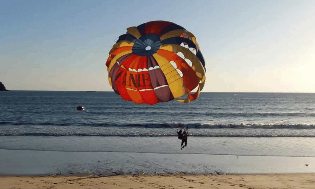 Langkawi: Aktivitäten am Strand von Cenang