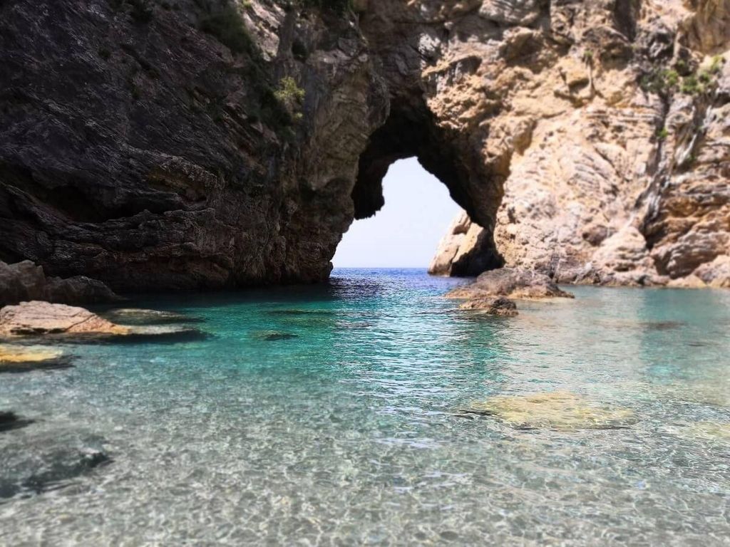 Gazipaşa: Ganztägige Bootstour mit Mittagessen und Schwimmstopps