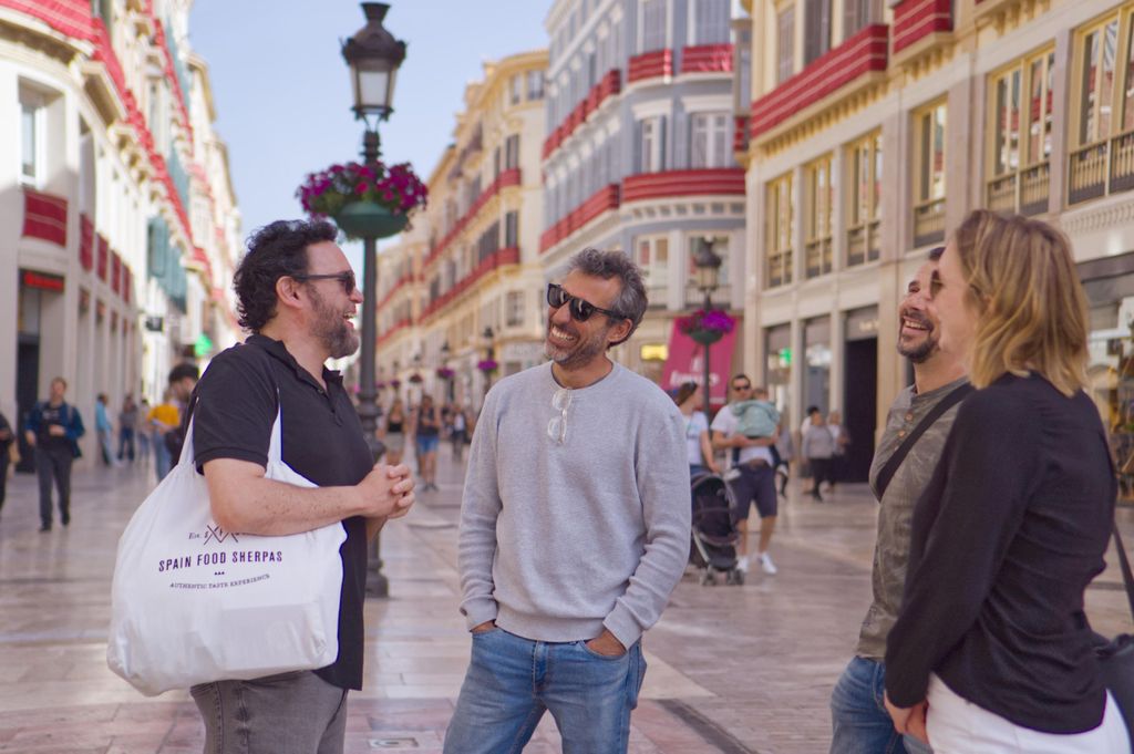 Málaga: Wein & Tapas Tour