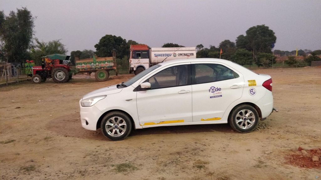 Privater Transfer von/nach Jaipur und Ranthambore im AC-Wagen