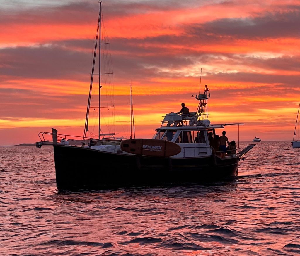 Ibiza: Segeln Sie auf einem balearischen Llaüt in den Sonnenuntergang