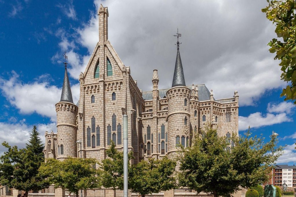 Astorga: Ticket für den Bischofspalast & digitale Tour – dein Paket