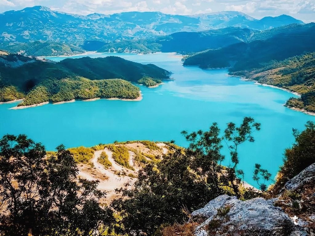 Von Tirana: Tagestour zum Bovilla-See und Gamti-Berg