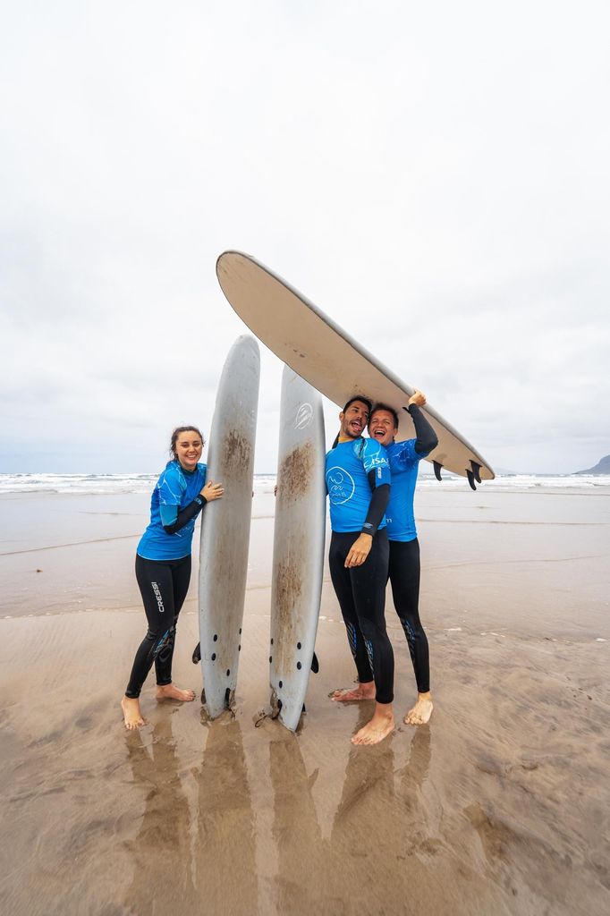 Famara: Surfkurs mit Abholung und Video