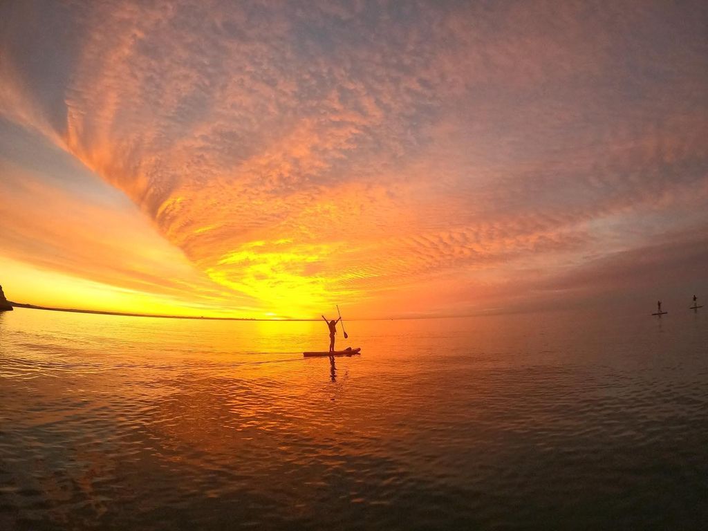 Lagos SUP Caves&Grottoes Tour bei Sonnenaufgang, Ponta da Piedade