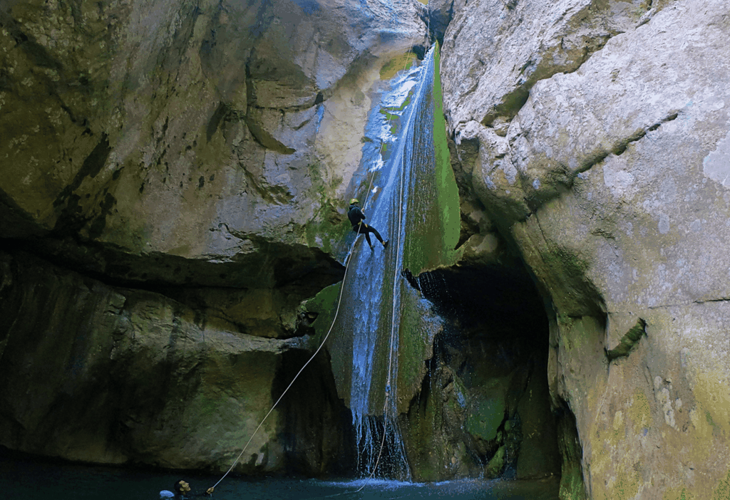 Canyoning Međureč Fluss - Extremes Abenteuer in Bar City