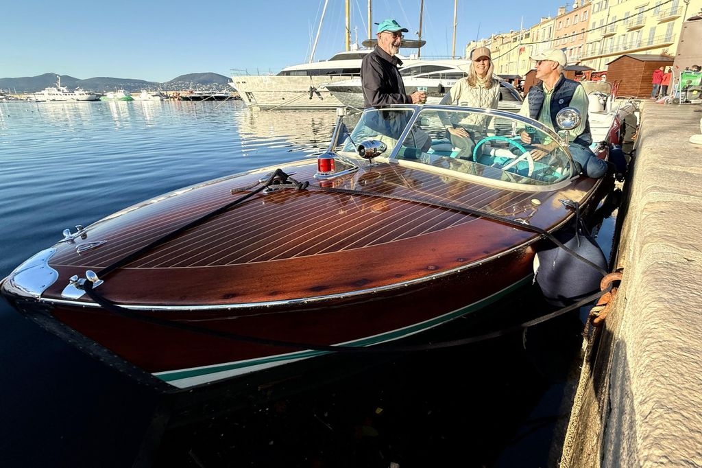 Saint-Tropez: Private klassische RIVA-Bootstour