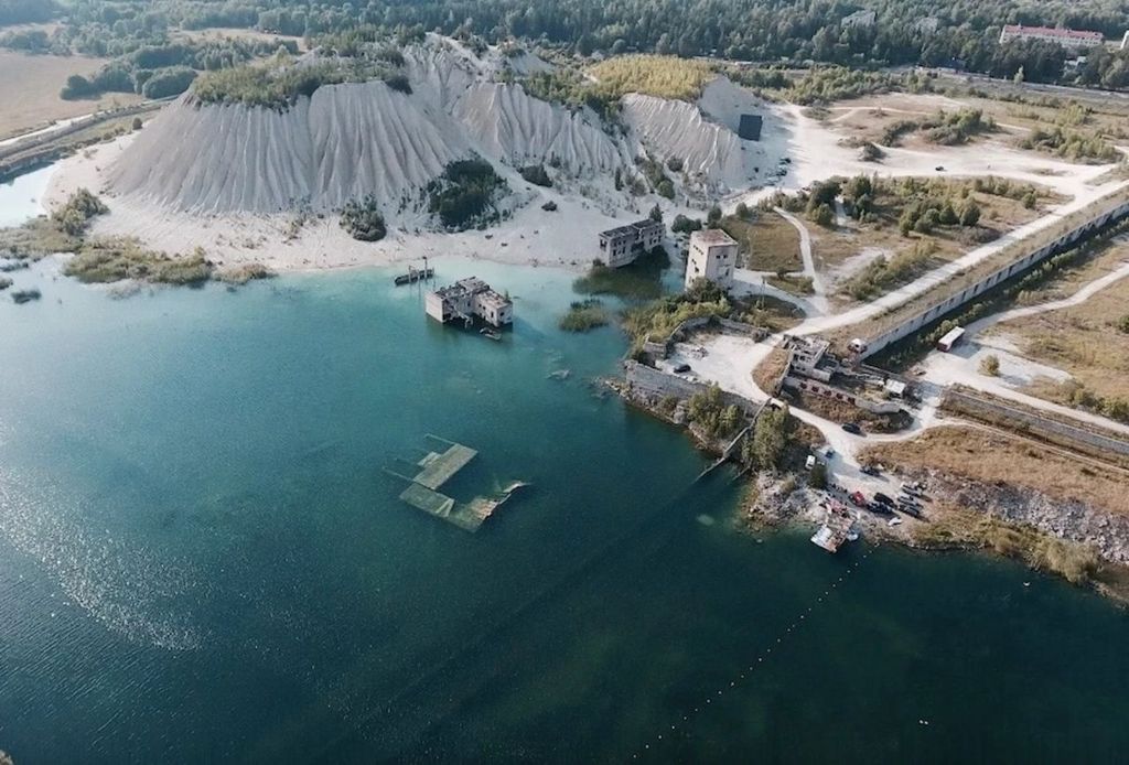 Tallinn: Tagestour zum Steinbruch Rummu, zu Klippen und Wasserfällen