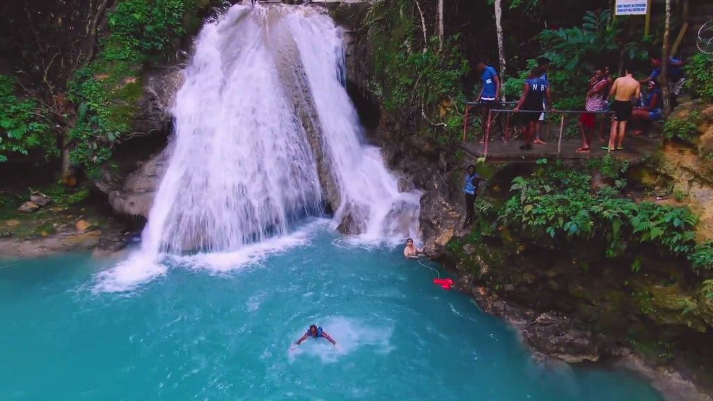 Von Montego Bay aus: Blue Hole Wasserfall Erlebnis