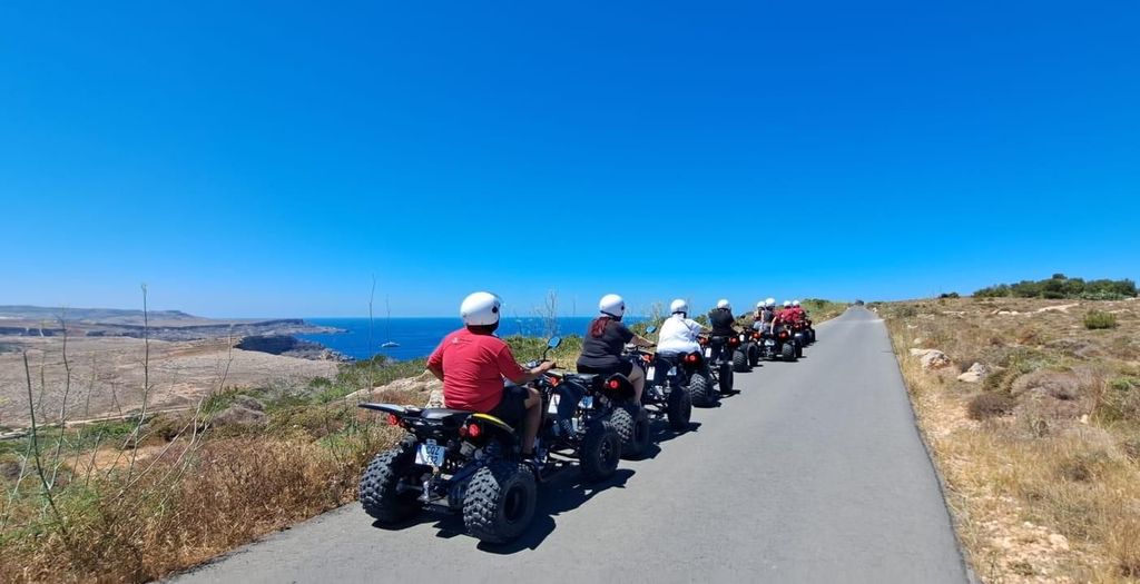 Nord-Malta: Quad Bike Tour mit Land, Meer und Schwimmen