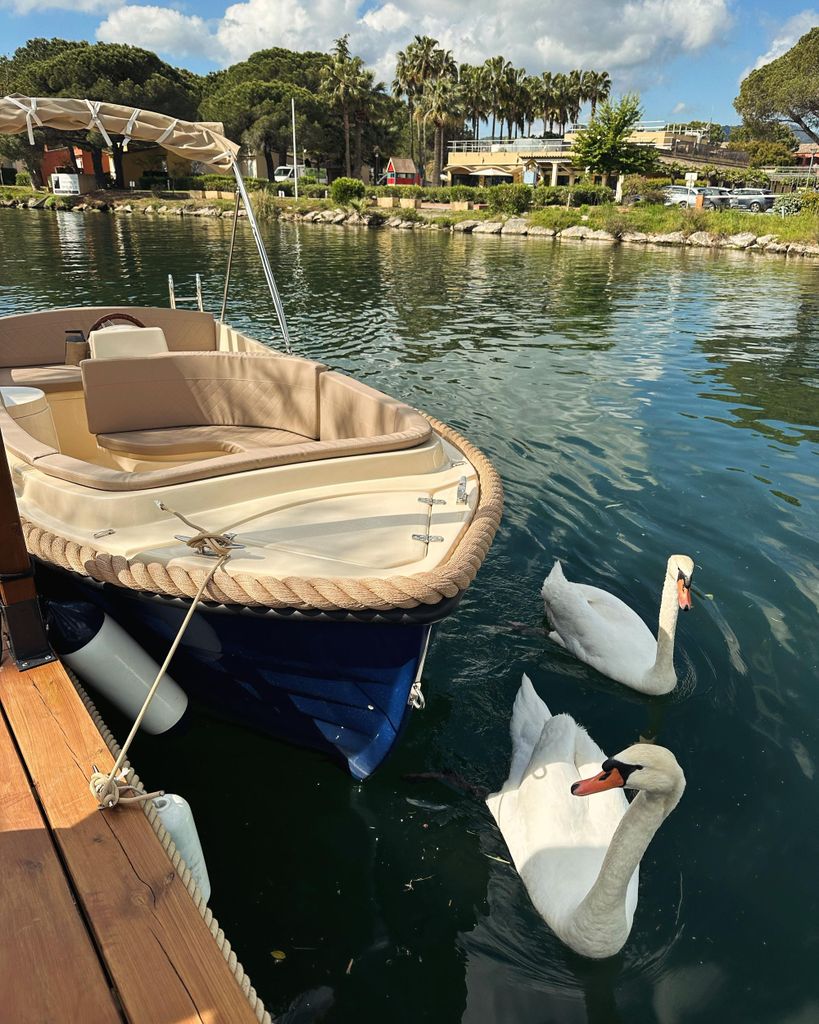 Vermietung von Elektrobooten ohne Lizenz