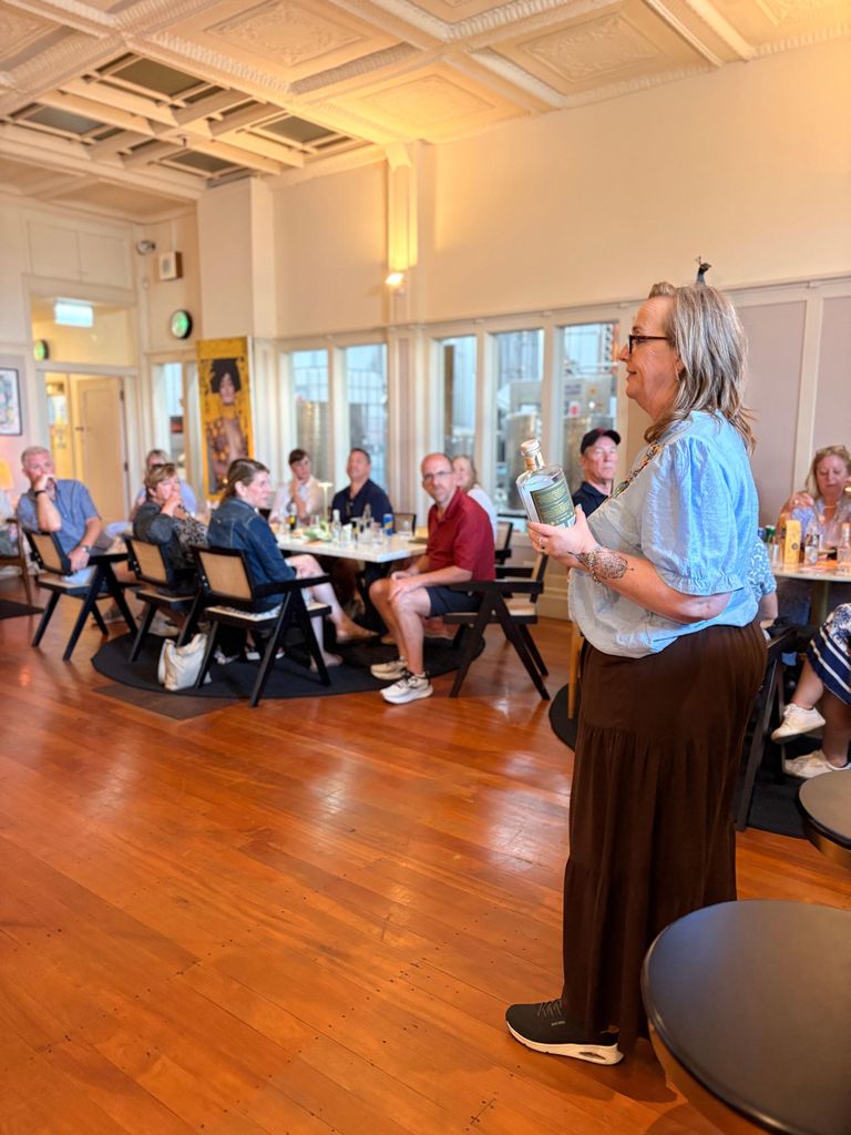 Napier: Art-déco-Erbe & Brennerei-Tour mit Verkostung