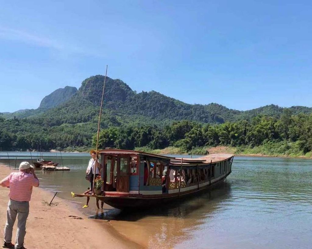Slow Boat Chiang Rai nach Luang Prabang: 2 Tage, 1 Nacht