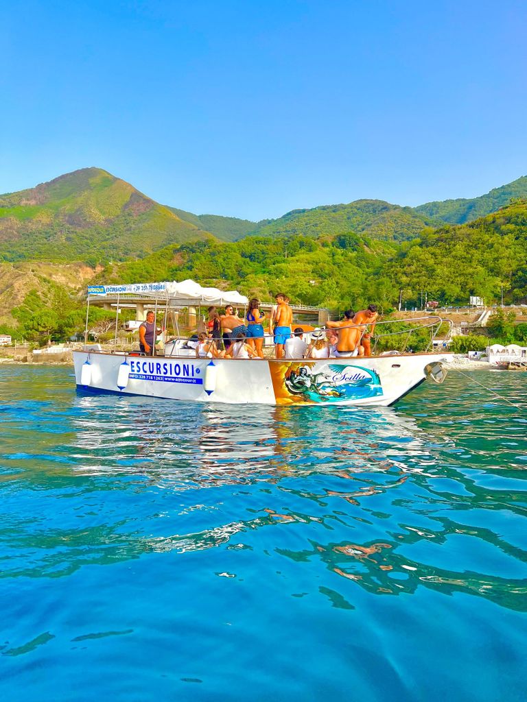 3-stündige Tour durch die Bagnara-Höhlen mit Alfotour