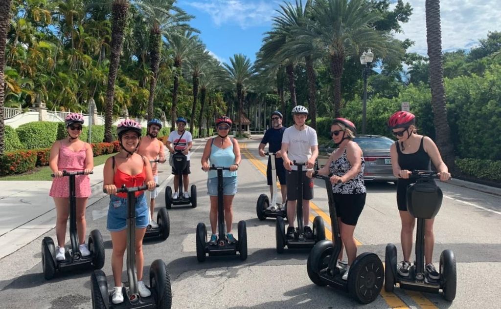 Segway Tour durch die Innenstadt von Naples FL - Entdecke die lustige Art