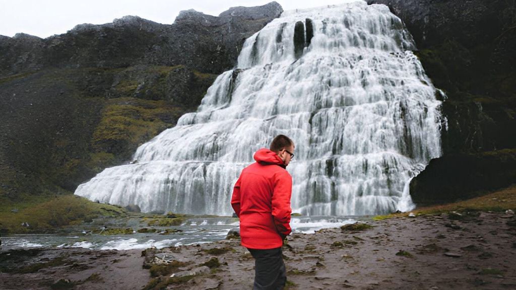 Ab Isafjördur: Private Tour zum Dynjandi-Wasserfall und zum Bauernhof