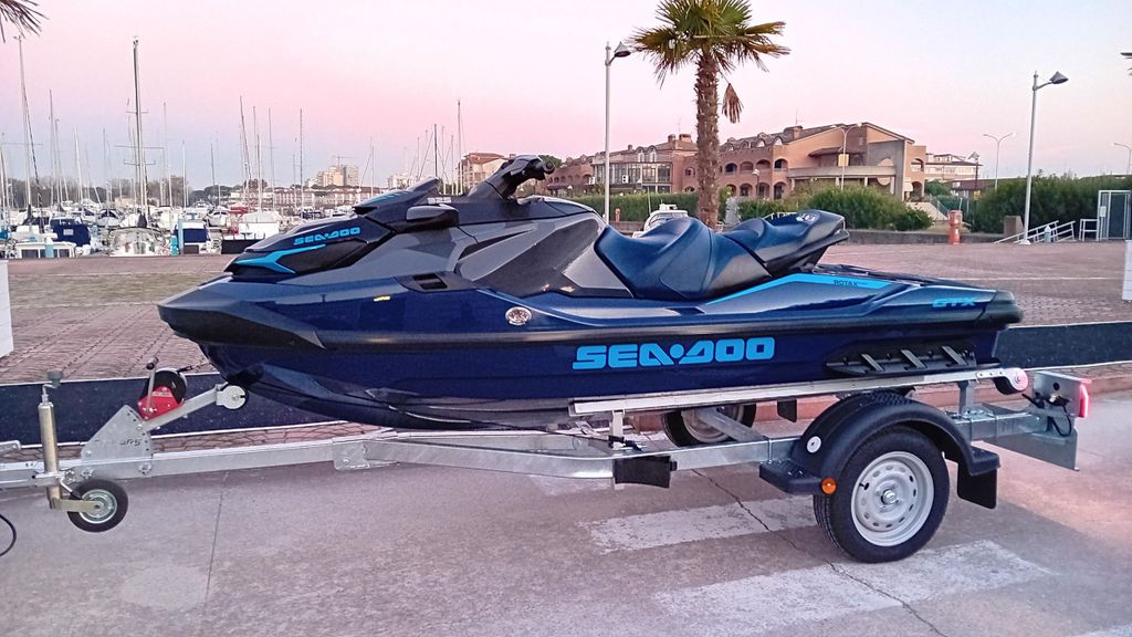 Comacchio: Jetski-Verleih mit Skipper im Po-Delta