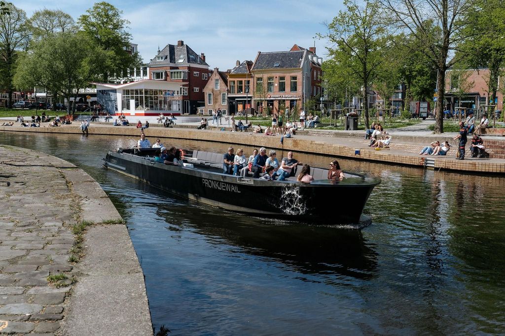 Groningen: Stadtrundfahrt mit dem offenen Boot