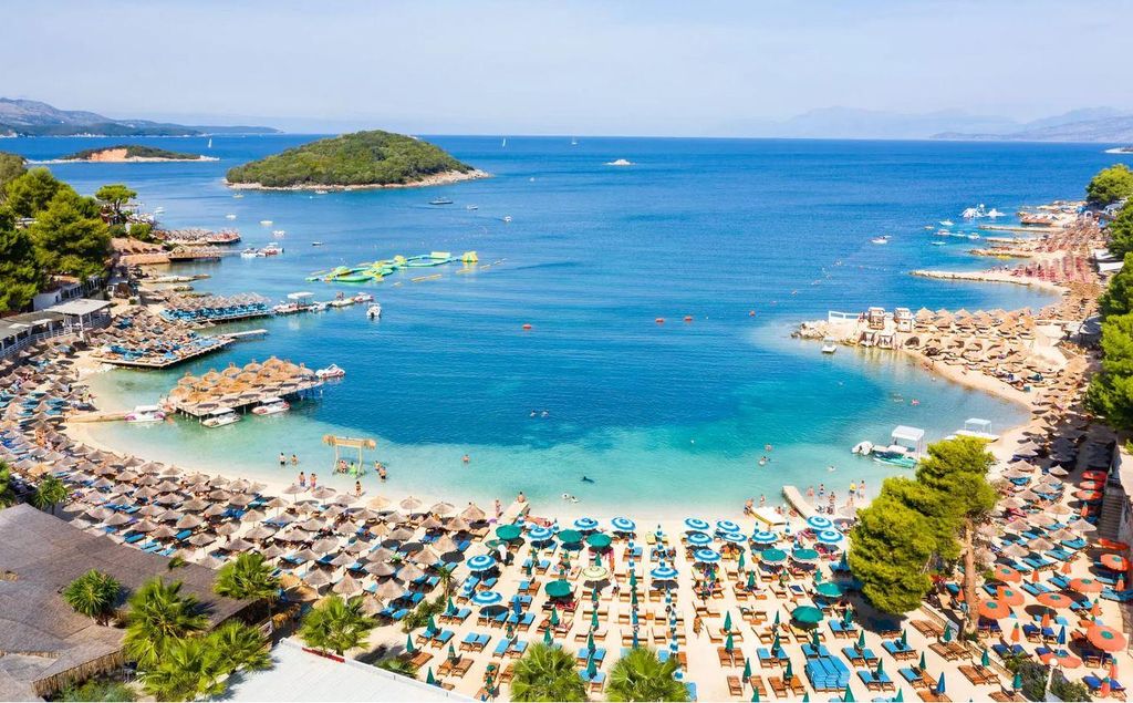 Von Tirana/Durrës: Saranda, Ksamil & Gjirokastra UNESCO