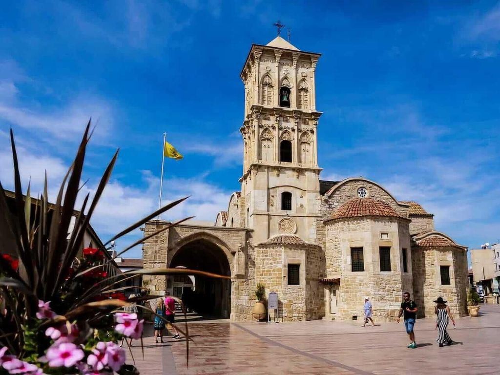 Paphos: Sightseeing-Tour durch Larnaka und das geteilte Nikosia