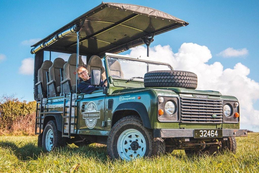 Guernsey: Die „echte“ Guernsey-Tour im Land Rover