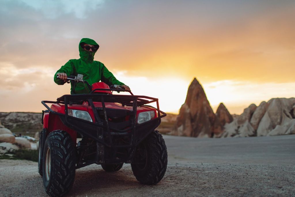 Göreme: Quad-Tour bei Sonnenuntergang oder tagsüber