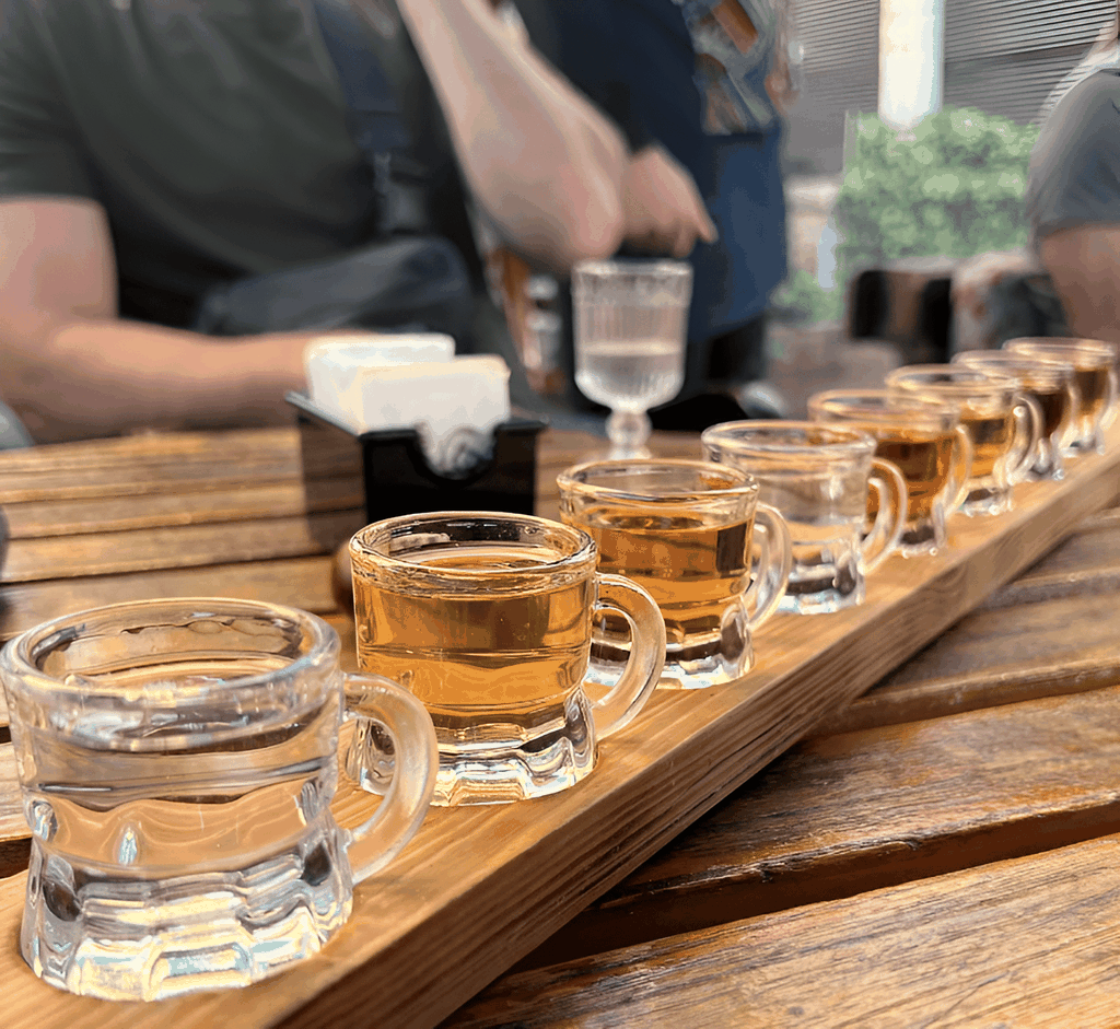 Korca: 7 Raki-Sorten & Meze-Pairing-Dinner mit Sommelier