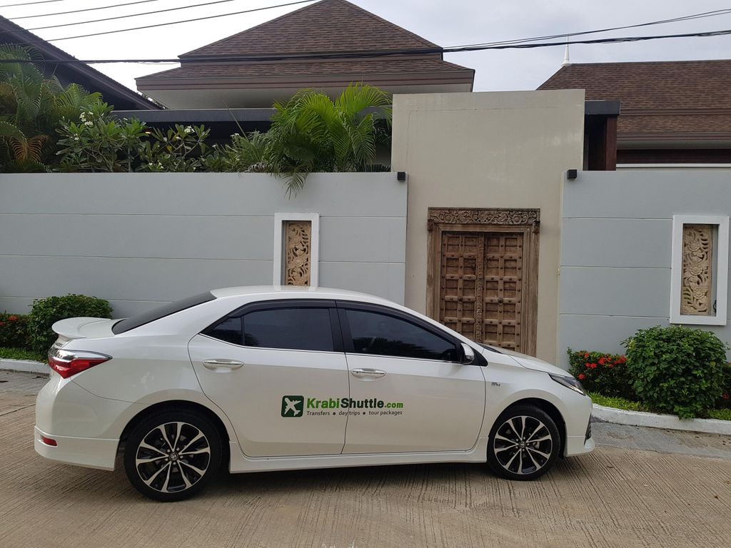 Krabi: Flughafen-Shuttle - Privates Fahrzeug mit Klimaanlage