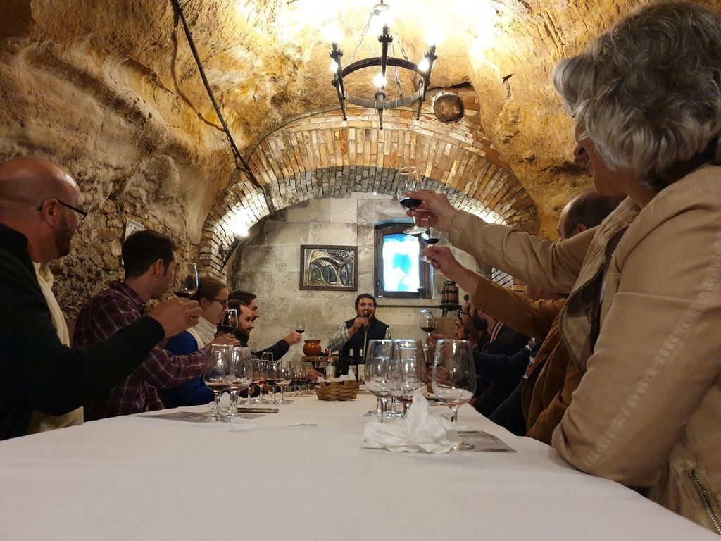 Aranda de Duero: Weinverkostung & Mini-Tapas